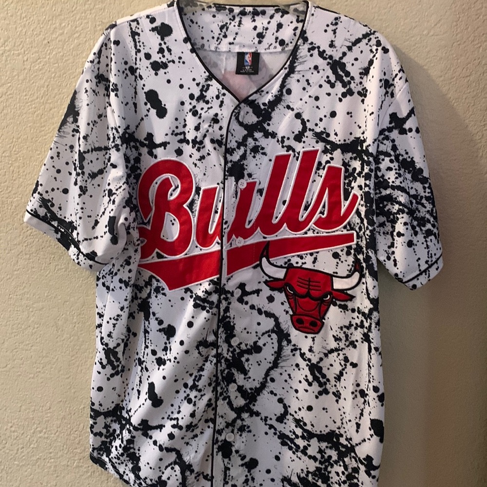 NBA Chicago Bulls Men White Splatter Baseball Jersey s/s Number 66 Men’s Large